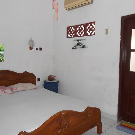 Fortuna Guest House Yogyakarta Exterior photo