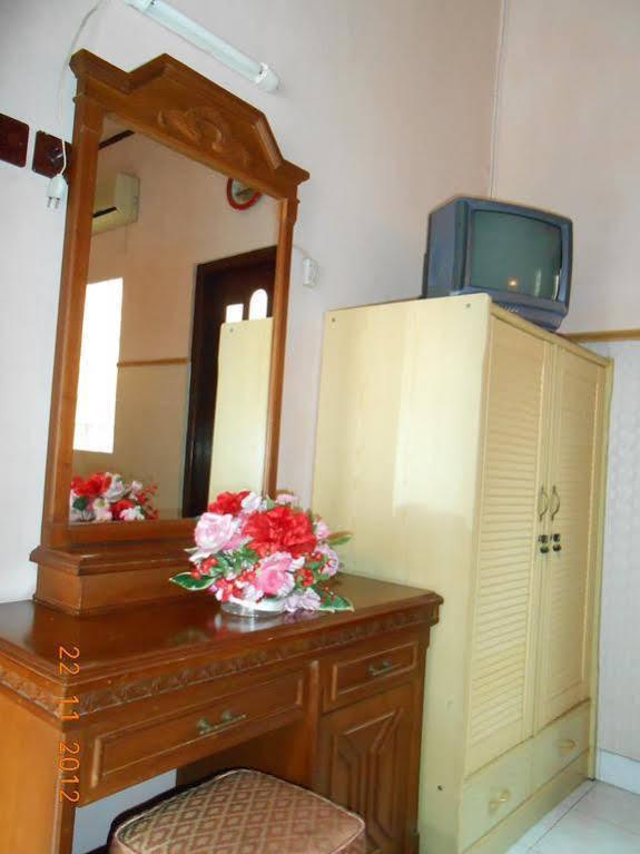 Fortuna Guest House Yogyakarta Exterior photo